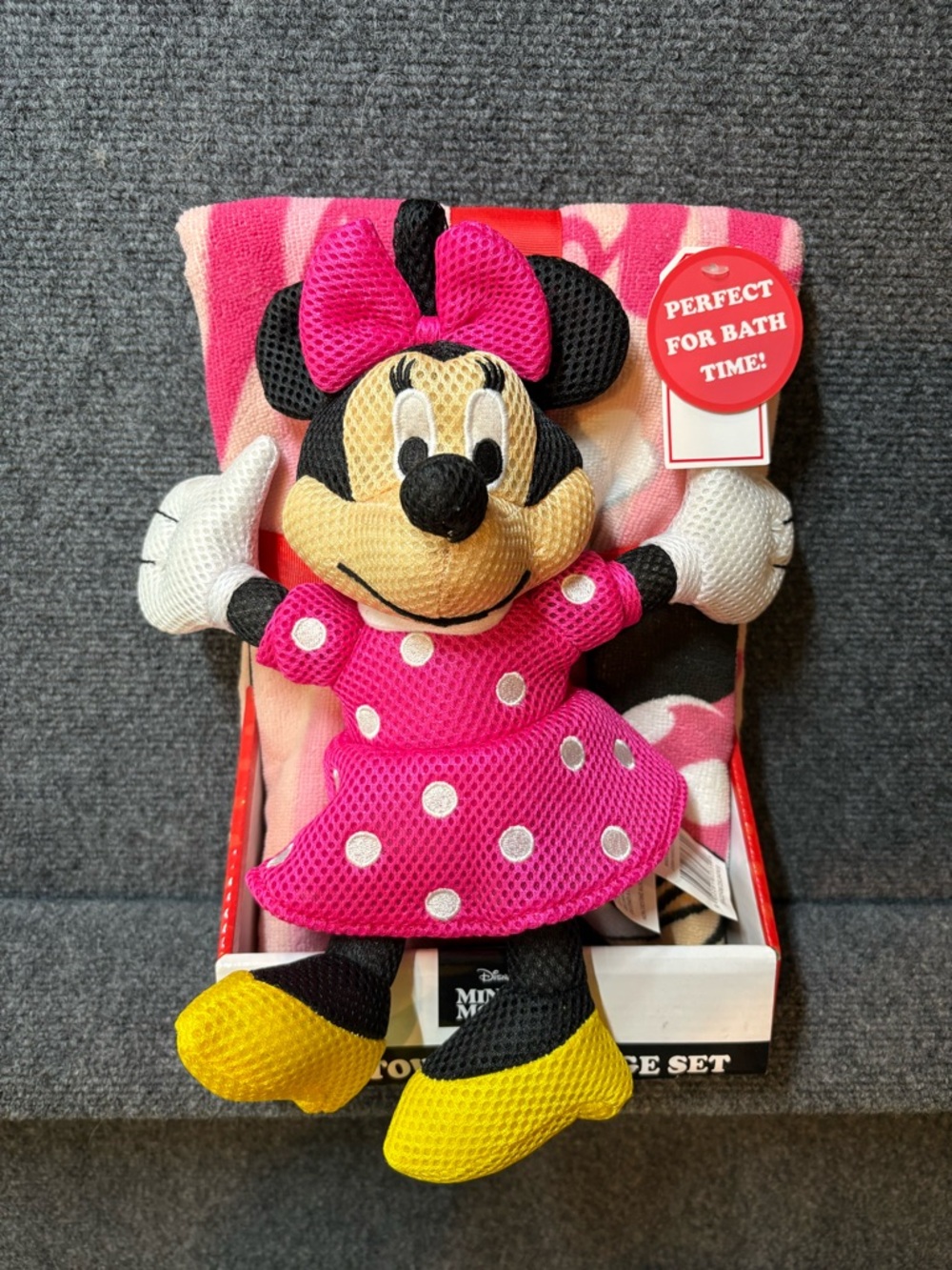 Disney Minnie Mouse Hot Pink Polka Dot towel and sponge